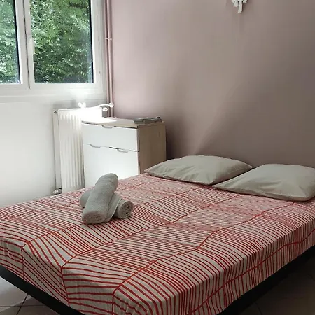 Apartment Cozy Close To Melun And